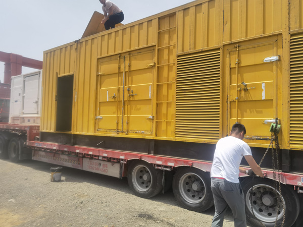 隆化除了负载情况和发动机维护，还有哪些因素会影响 200kw 柴油发电机的油耗？