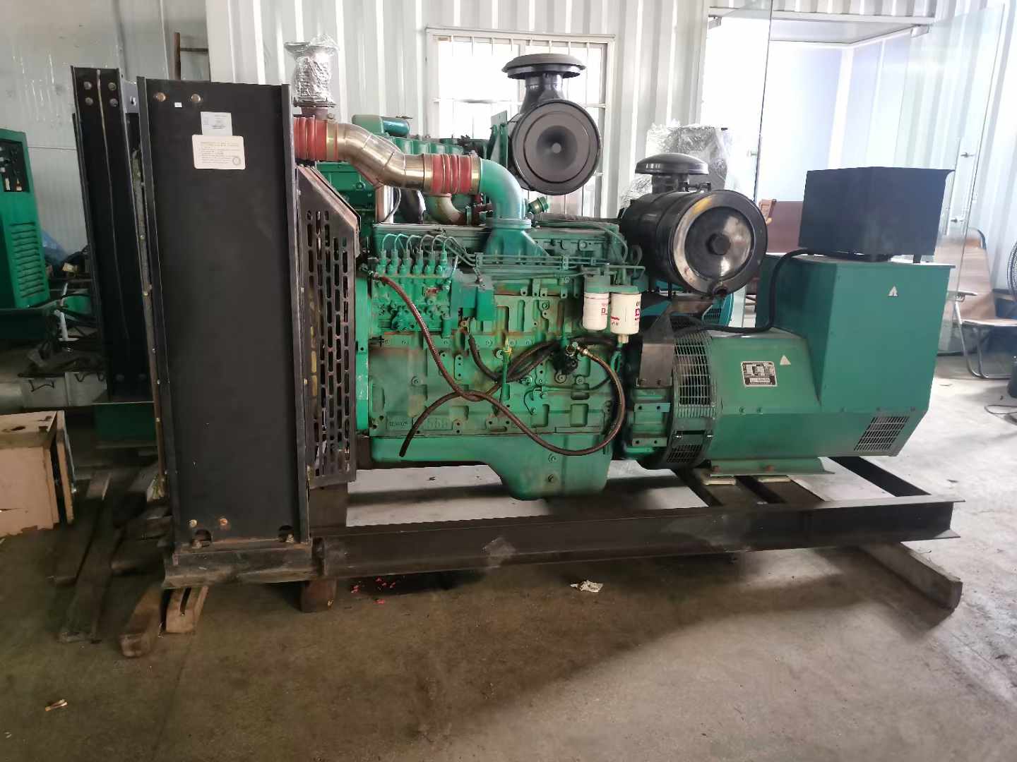 隆化发电机租赁如何确定电缆的承载电流是否在安全范围内？