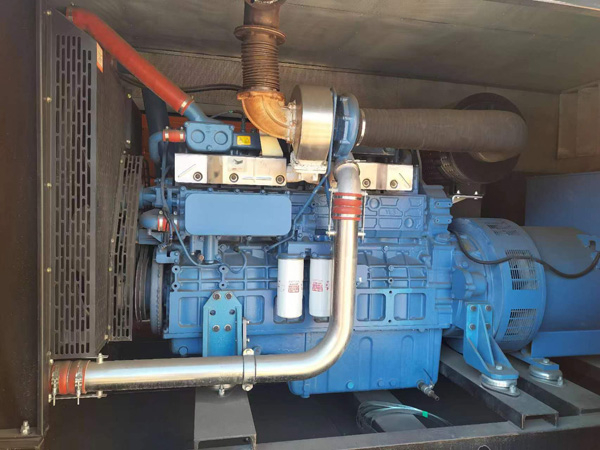 隆化燃油消耗率与进气温度的具体关系是什么？